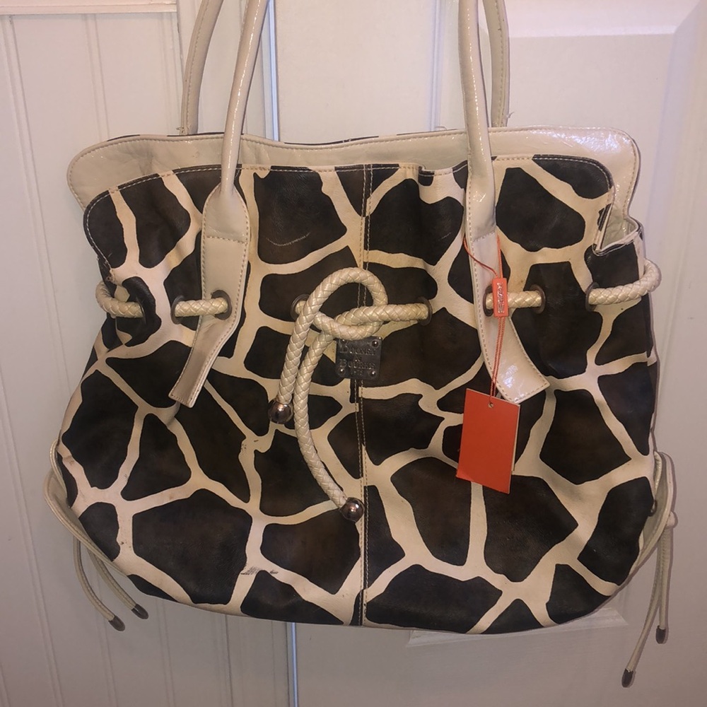 Dooney & Bourke